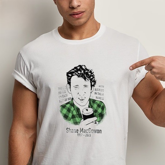 Shane MacGowan Of The Pogues RIP Fan Gifts Classic T-Shirt - Picture 1 of 4